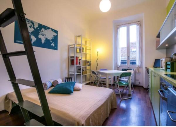 Cosy studio flat in the heart of Navigli area, Mailand