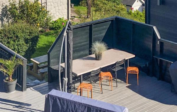 A la foto es mostra l'objecte Awesome Home In Sandvika With Wifi situat a la ciutat de Sandvika.