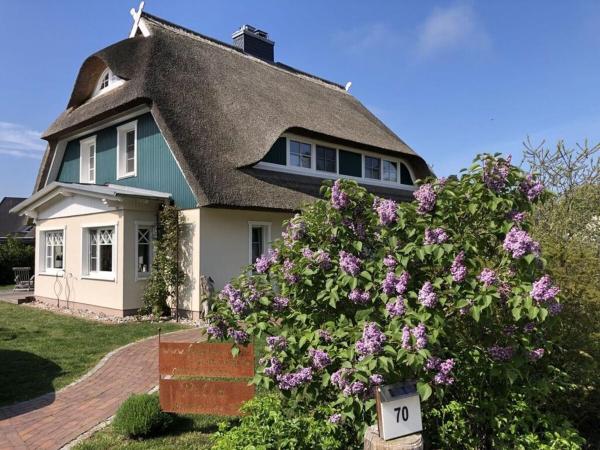 Auf dem Foto ist das Objekt House Pella Modern retreat in der Stadt Born zu sehen.