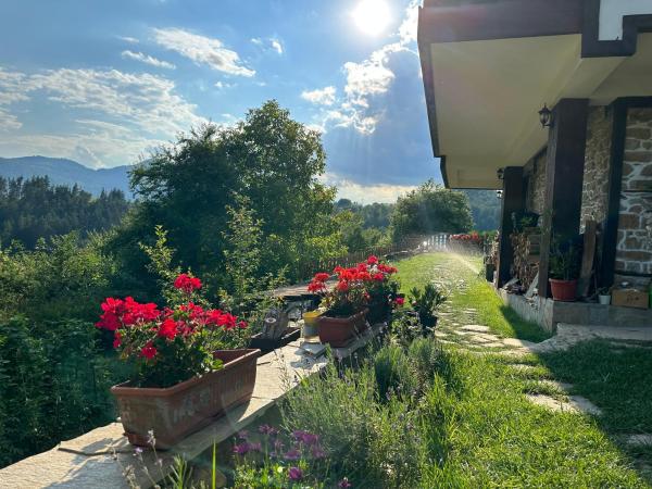 Nella foto è visibile l'oggetto Guest House Opa situato nella città di Smoljan.