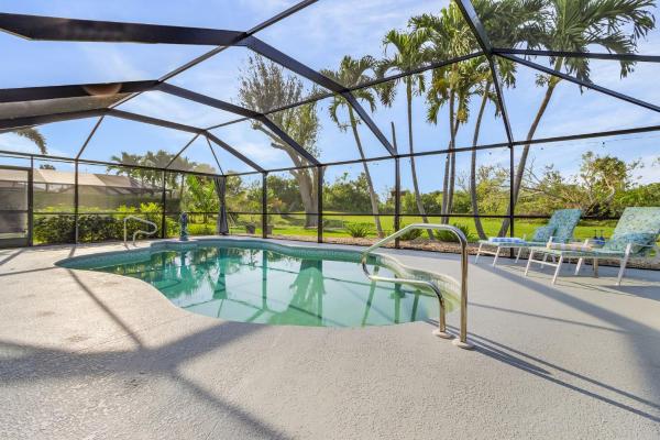 Villa Tiki W/ Heated Pool Very Quiet & Green Oasis - Fort Myers, FL