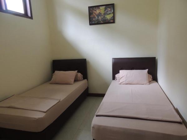 A la foto es mostra l'objecte Villa Tjokro situat a la ciutat de Puncak.