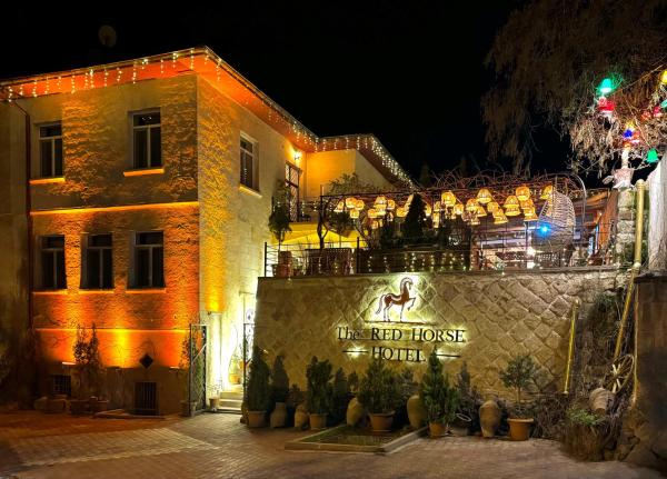På billedet ses objektet THE RED HORSE HOTEL beliggende i byen Ürgüp.