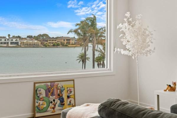 På billedet ses objektet Amazing Lake View family-friendly Holiday Home beliggende i byen Albert Park.