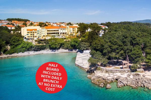 På bilden syns objektet Sunny Krk by Valamar som ligger i staden Krk.