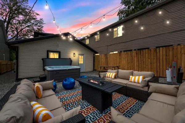 A la foto es mostra l'objecte Walk to OSU - Relaxing Retreat with Hot Tub situat a la ciutat de Columbus.
