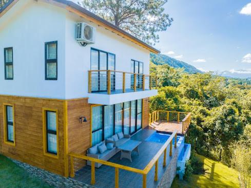 A la foto es mostra l'objecte Villa Iso, Jarabacoa situat a la ciutat de Jarabacoa.