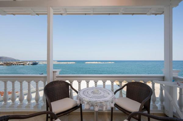 A la foto es mostra l'objecte Kyma beach accommodation Poseidon apartment 6 guests situat a la ciutat de Astrátigos.
