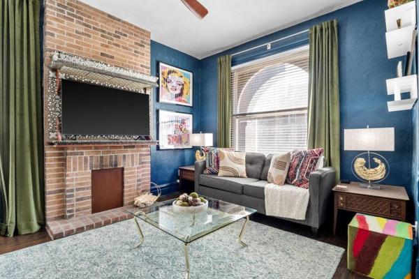 A la foto es mostra l'objecte The Chase off Grand Historic Charm in Vibrant Shaw situat a la ciutat de Tower Grove.