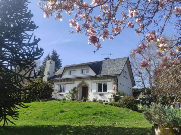 A la foto es mostra l'objecte Chez Madeleine - Maison 11 pers. Parc arboré 3000M² situat a la ciutat de Beaulieu.