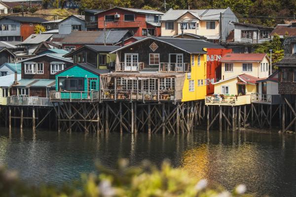 Auf dem Foto ist das Objekt Palafito Hostel Chiloé in der Stadt Castro zu sehen.