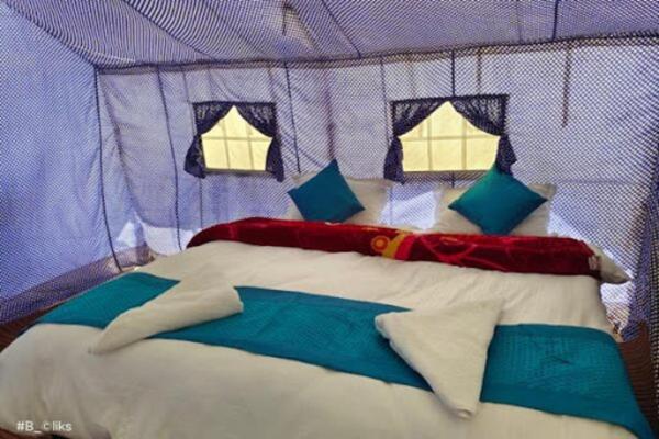 A la foto es mostra l'objecte Blue Waves Camps Lake View Pangong situat a la ciutat de Darbuk.