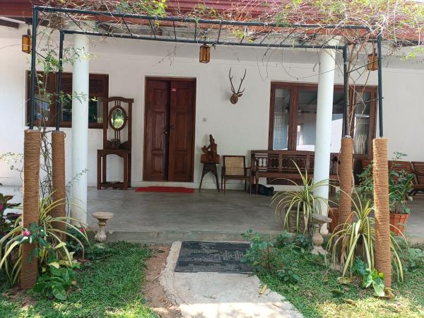 Na fotografii je vidět objekt Richland's Villa nacházející se ve městě Kandy.