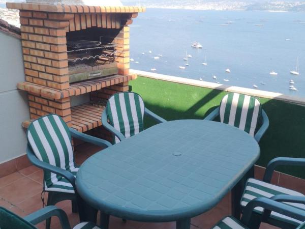 På billedet ses objektet 0338 Apartment in Sanxenxo beliggende i byen Outeiro.