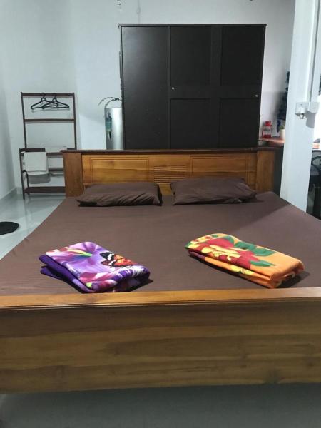 The photo shows the Sky 2 located in the city of Kandy.