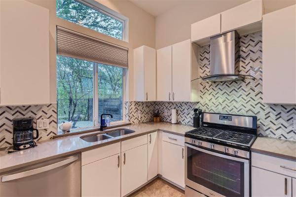 Billede 6: Off the hook in Austin with Chic 2BR Retreat plus Firepit
