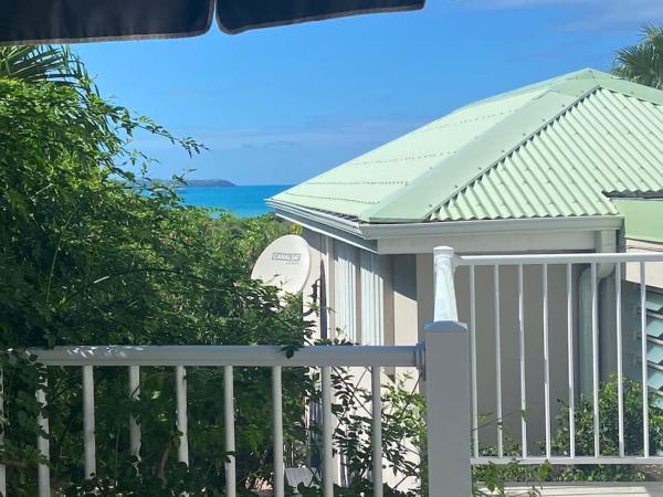 A la foto es mostra l'objecte Studio Jasmin à 2 mn de la plage de Friar's Bay situat a la ciutat de Saint-Martin.