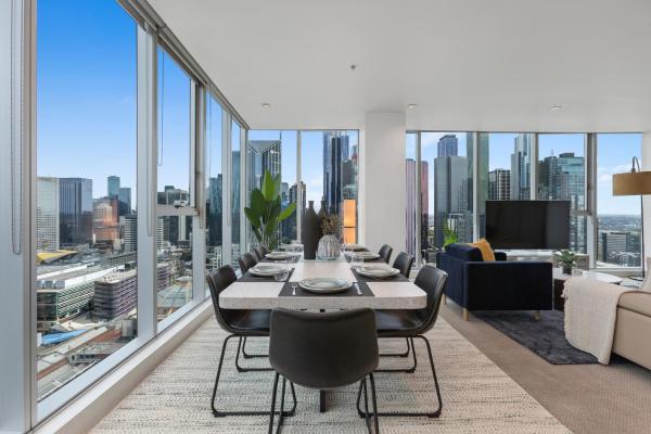 Complete Host Concept Blue Apartments - 里士滿