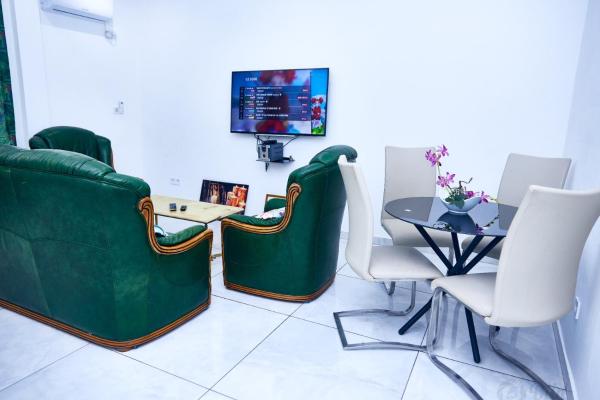 Na zdjęciu widoczny jest obiekt Éden garden luxurious guest house położony w mieście Mesamindongo.