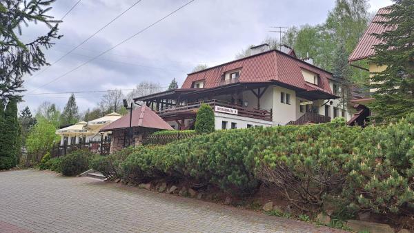 Στη φωτογραφία φαίνεται το αντικείμενο Zajazd-restauracja Zyga που βρίσκεται στην πόλη Połom Mały.