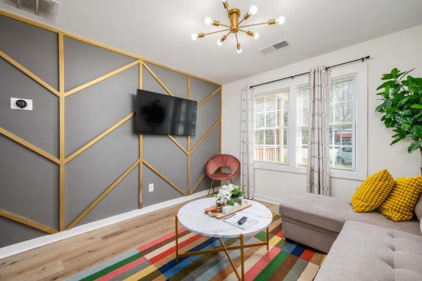 På billedet ses objektet Chic 1BD in Sylvan Hills Near Southside Beltline beliggende i byen Atlanta.