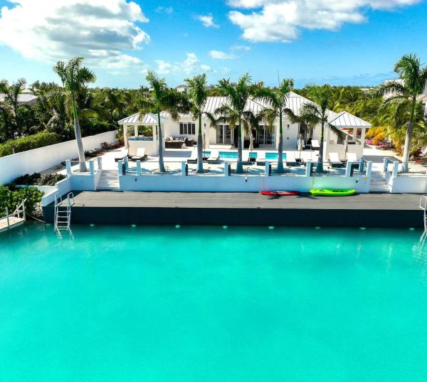 Lagoon View Villa, Pool, Dock, & Waterways - Turks and Caicos Islands