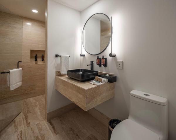 Habitación Doble Deluxe - 2 camas dobles — 31 m² - Hotel Elements by Marquis