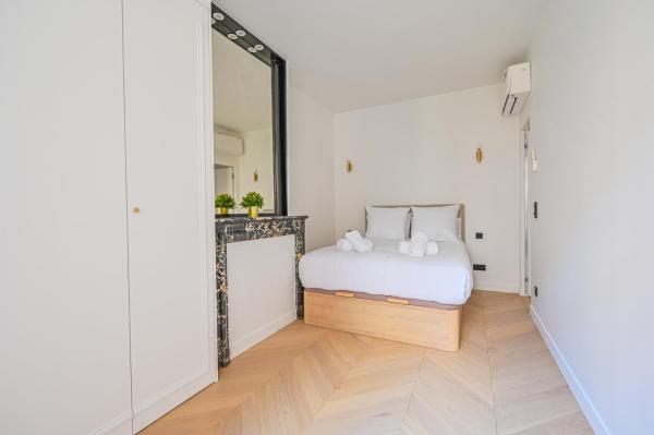 Foto 2: Sumptuous & Serene Parisian Flat