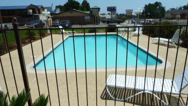 A la foto es mostra l'objecte Xecutive Inn and Suites situat a la ciutat de Logansport.