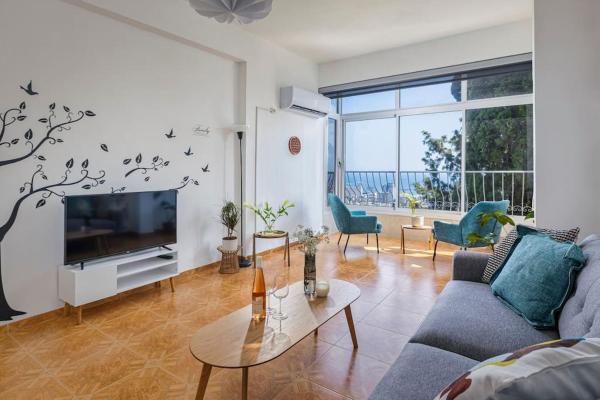 A la foto es mostra l'objecte Bahá’í Gardens Sea view situat a la ciutat de Haifa.