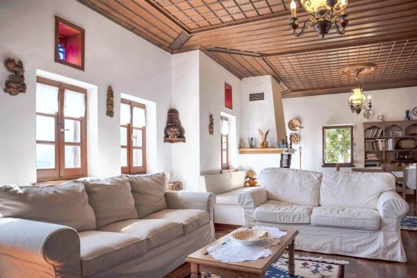 A la foto es mostra l'objecte Spacious house with sea view in Volos situat a la ciutat de Volos.