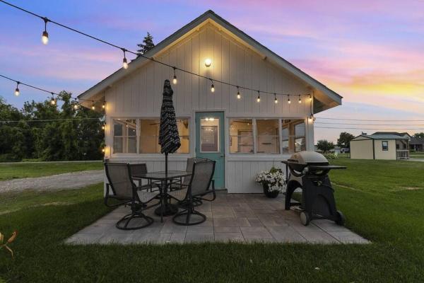 A la foto es mostra l'objecte Kalbus Cottage on Lake Winnebago situat a la ciutat de Oshkosh.