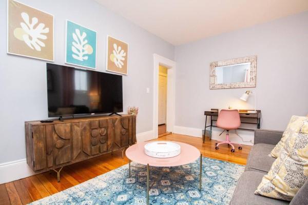 A la foto es mostra l'objecte Renovated 1br, Washington Sq, Longwood, Green Lin situat a la ciutat de Brookline.