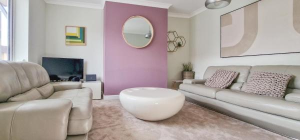 A la foto es mostra l'objecte Stylish 3 Bed House Near Hospital, Racecourse, Free Parking situat a la ciutat de Edenthorpe.