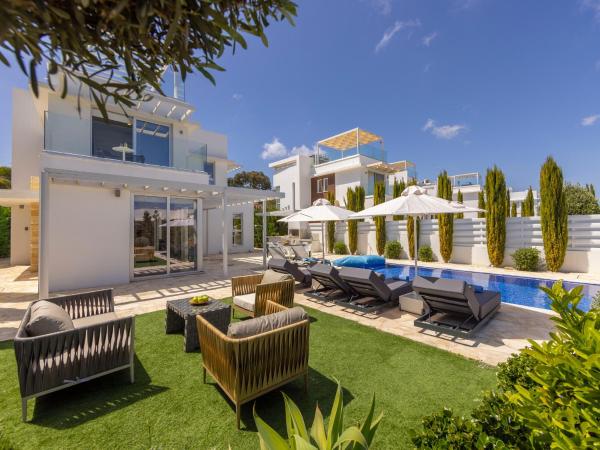 A la foto es mostra l'objecte Villa Natalie-Mylos H24 situat a la ciutat de Protaras.