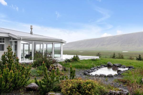 Himri the mountain villa, Mosfellsbær