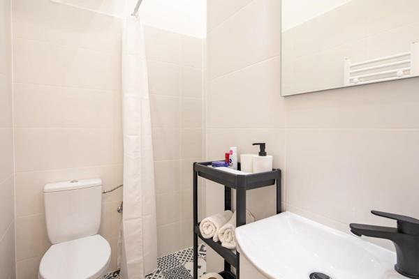 Fotografia 9: Mini - NEW - Elegant Downtown Retreat