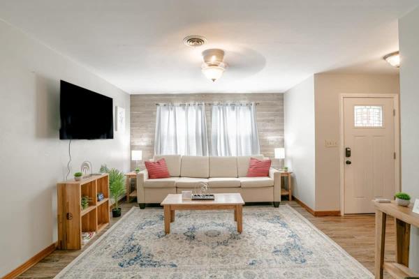 A la foto es mostra l'objecte Wonderstruck on Wendover- 20 Mins to Downtown situat a la ciutat de Mobile.