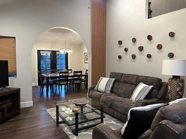 Fotografie 7: Spacious & Beautiful with Double Decks in Chapel Area