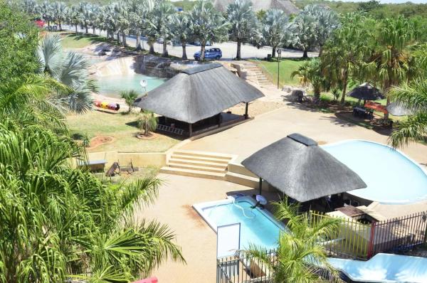 Op de foto is het object Sandriver Resort te zien, gelegen in de stad Septimus.