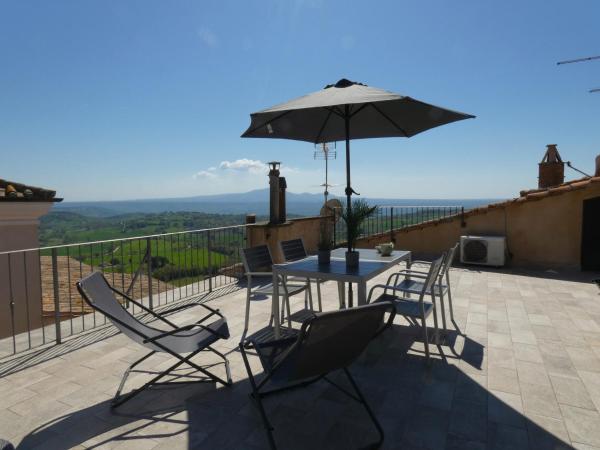 På billedet ses objektet Scappo in Umbria, La Terrazza beliggende i byen Alviano.