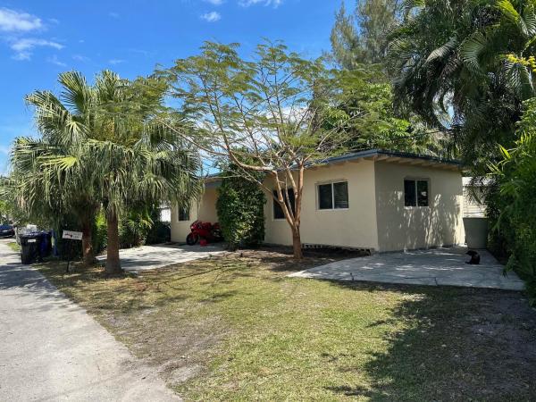 Cozy Stay In Nmb - Surfside, FL