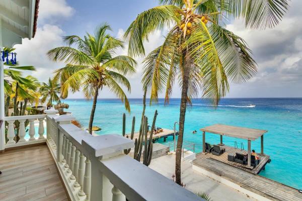 Belmar Oceanfront Apartment 12 Divers Paradise, Кралендейк