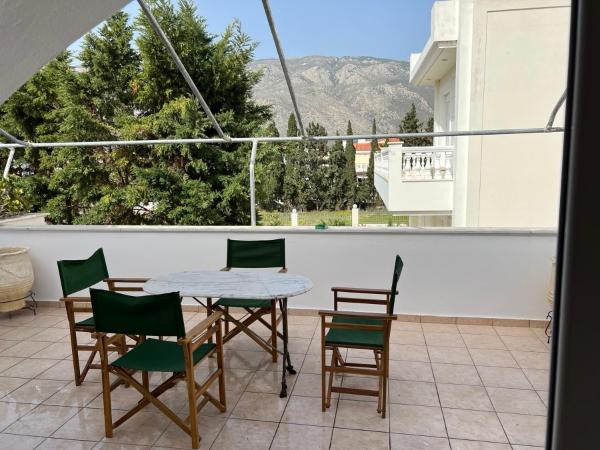 A la foto es mostra l'objecte Casa di mare situat a la ciutat de Loutraki.