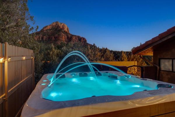 A la foto es mostra l'objecte Mammoth Rock Splendor Family Home-Close to town, Huge Spa & Game Room situat a la ciutat de Sedona.