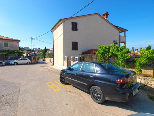 På billedet ses objektet Ferienwohnung für 2 Personen ca 18 qm in Vinkuran, Istrien Istrische Riviera beliggende i byen Vinkuran.