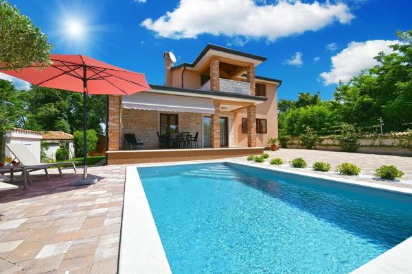 A la foto es mostra l'objecte Ferienhaus mit Privatpool für 6 Personen ca 130 qm in Kosinožići, Poreč, Istrien Istrische Riviera situat a la ciutat de Poreč.