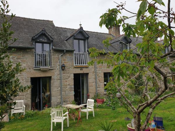 Auf dem Foto ist das Objekt Eoz an avel in der Stadt Dingé zu sehen.