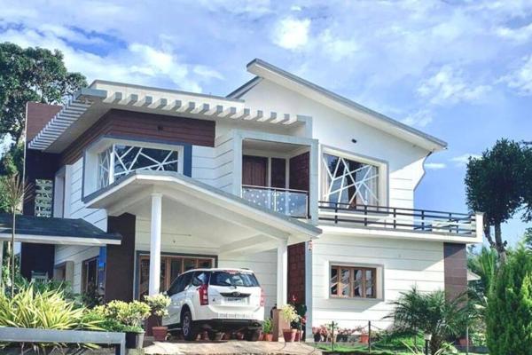 A la foto es mostra l'objecte White Palace, Coorg, near Madikeri situat a la ciutat de Ponnampet.