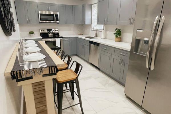 Billede 4: Brickell + Wynwood Wonderland: Spacious 6BR Home